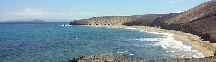 Papagayos, Strand